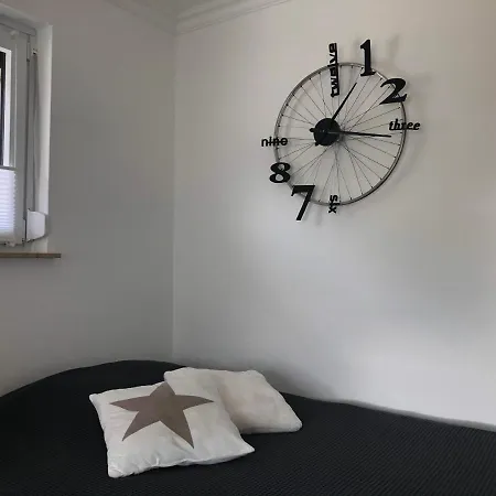 Traumwohnung 5 Min Zum Bike Park Διαμέρισμα *